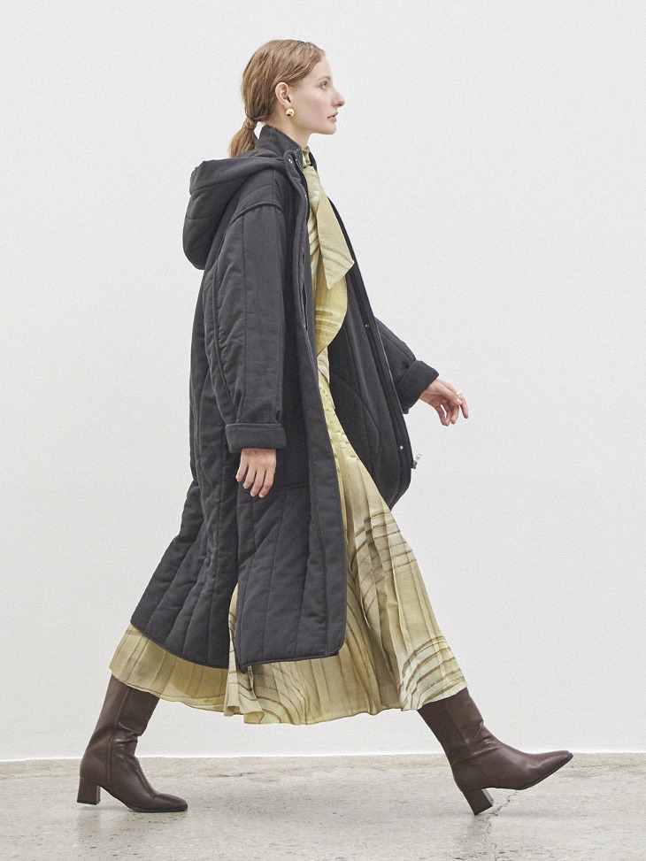 HOODED QUILTED PADDING COAT